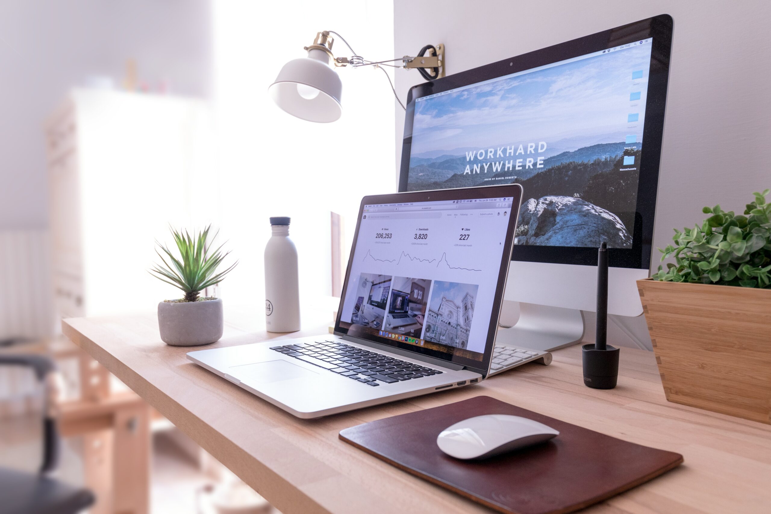 domenico-loia-hGV2TfOh0ns-unsplash website