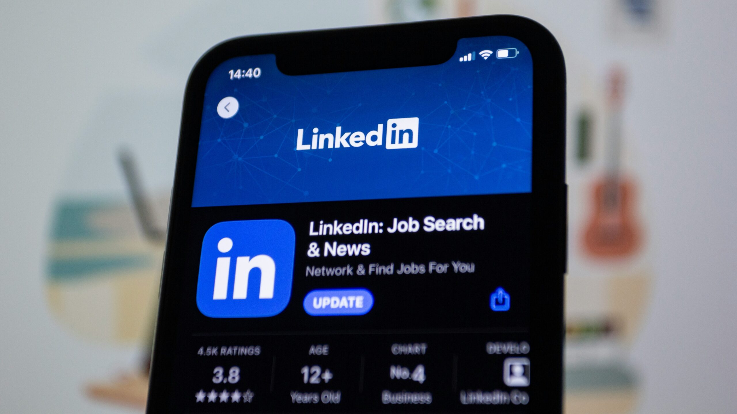 shutter-speed-UY6SV10HQR0-unsplash LinkedIn Creator
